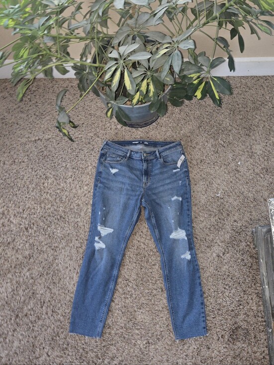 Old Navy Denim - NWT Old Navy Mid Rise Rockstar Super Skinny Jeans